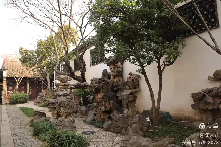 扬州逸圃位于江苏省扬州市东关街356号,是清末扬州最后一座私家园林糸国家重点文物保护单位。